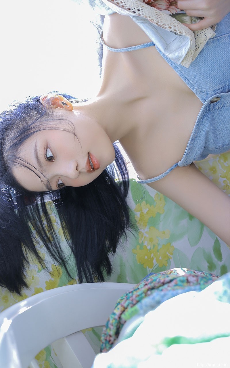 美女照片宅男女神肌肤莹白若雪气质出尘妹子图