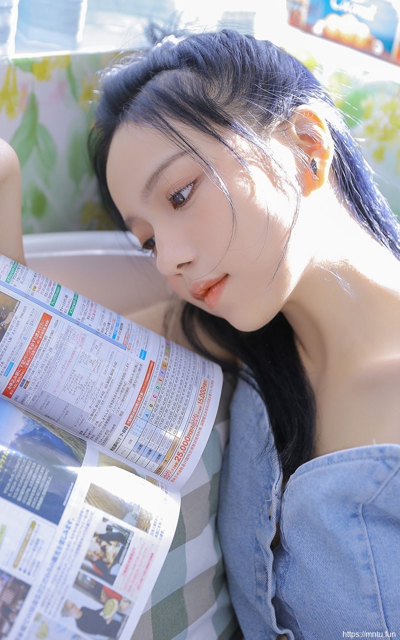 美女照片宅男女神肌肤莹白若雪气质出尘妹子图