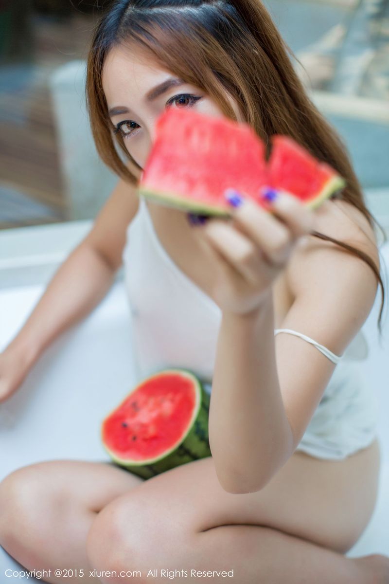 [XiuRen秀人网] 美女模特黄歆苑Chobits水果女孩的诱惑系列写真 No.379