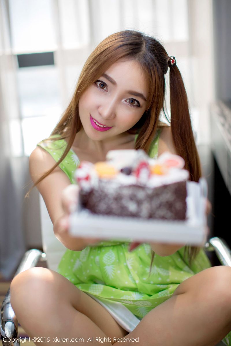 [XiuRen秀人网] 美女模特黄歆苑Chobits水果女孩的诱惑系列写真 No.379