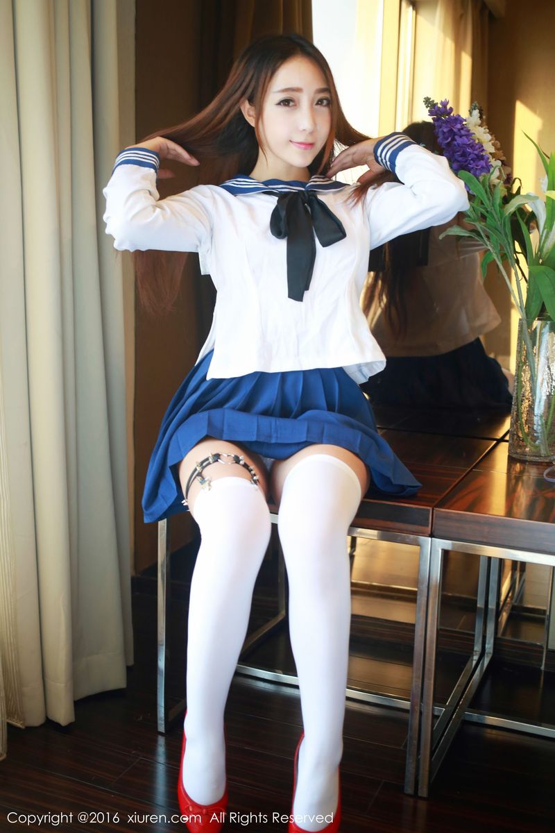 [XiuRen秀人网] 模特黄歆苑Chobits学生装制服诱惑+抹胸内衣写真 No.486