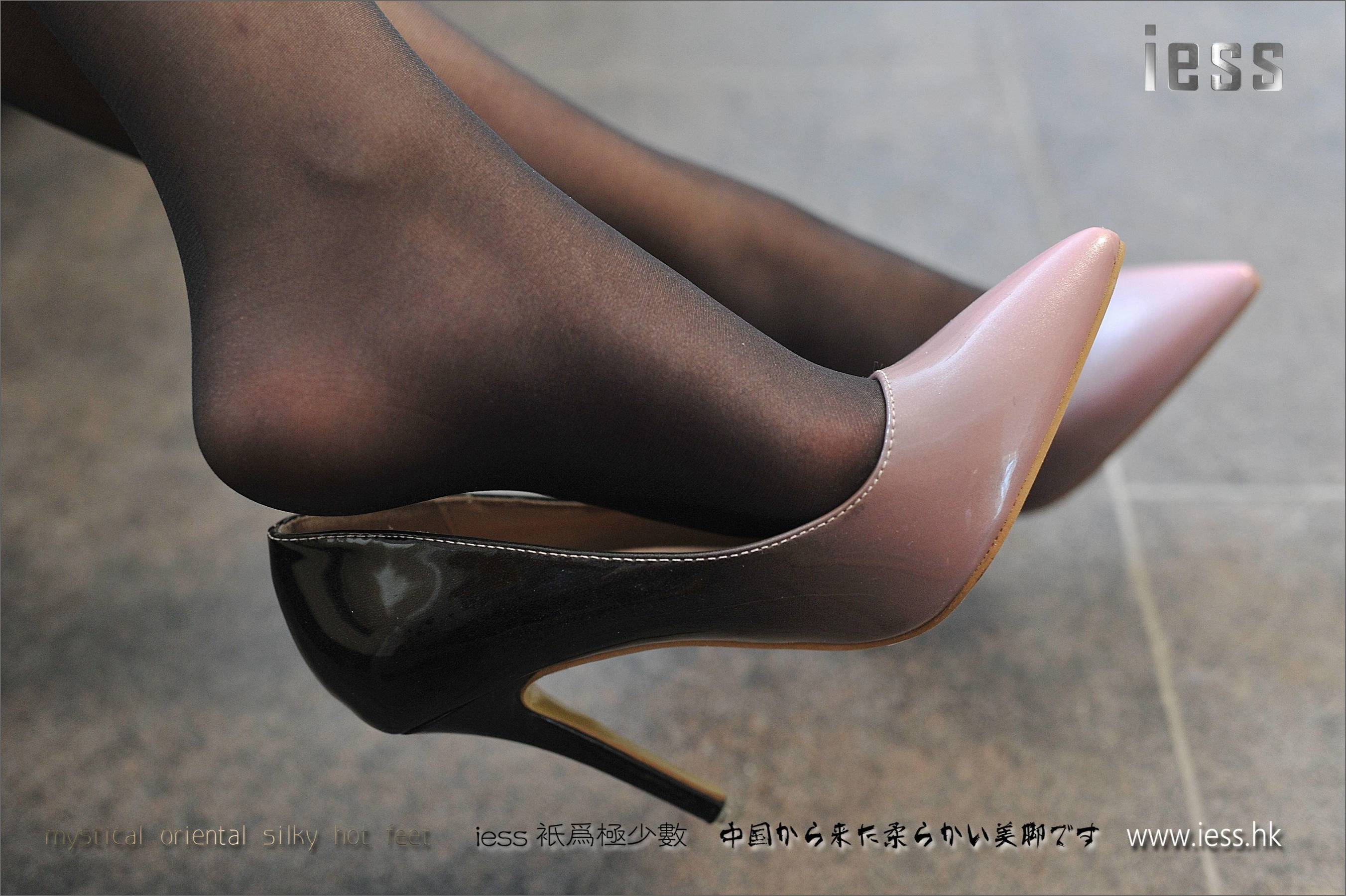 丝享家002 柚子 《复古纯尼龙丝袜》[IESS异思趣向] 写真集