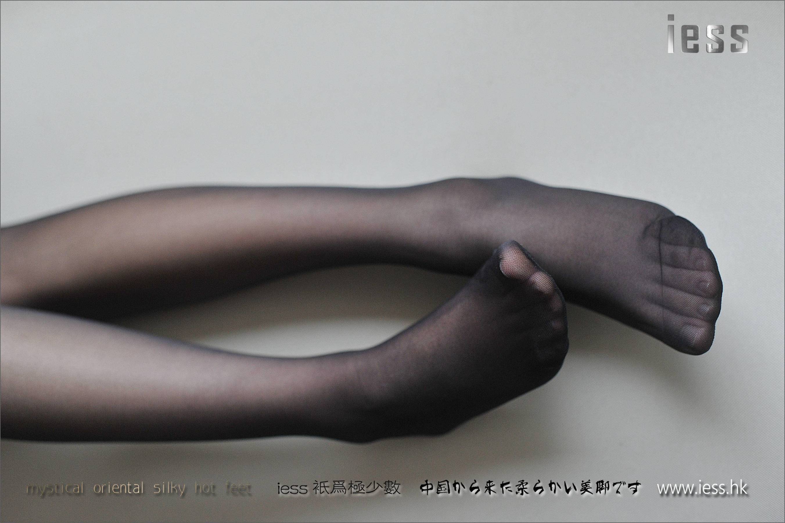 丝享家002 柚子 《复古纯尼龙丝袜》[IESS异思趣向] 写真集