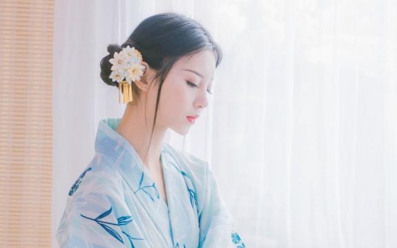 气质清新脱俗的和服妹子完美侧颜养眼美女写真