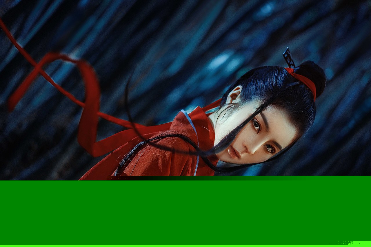 在竹林里气质飘然的汉服女子唯美古风摄影图片