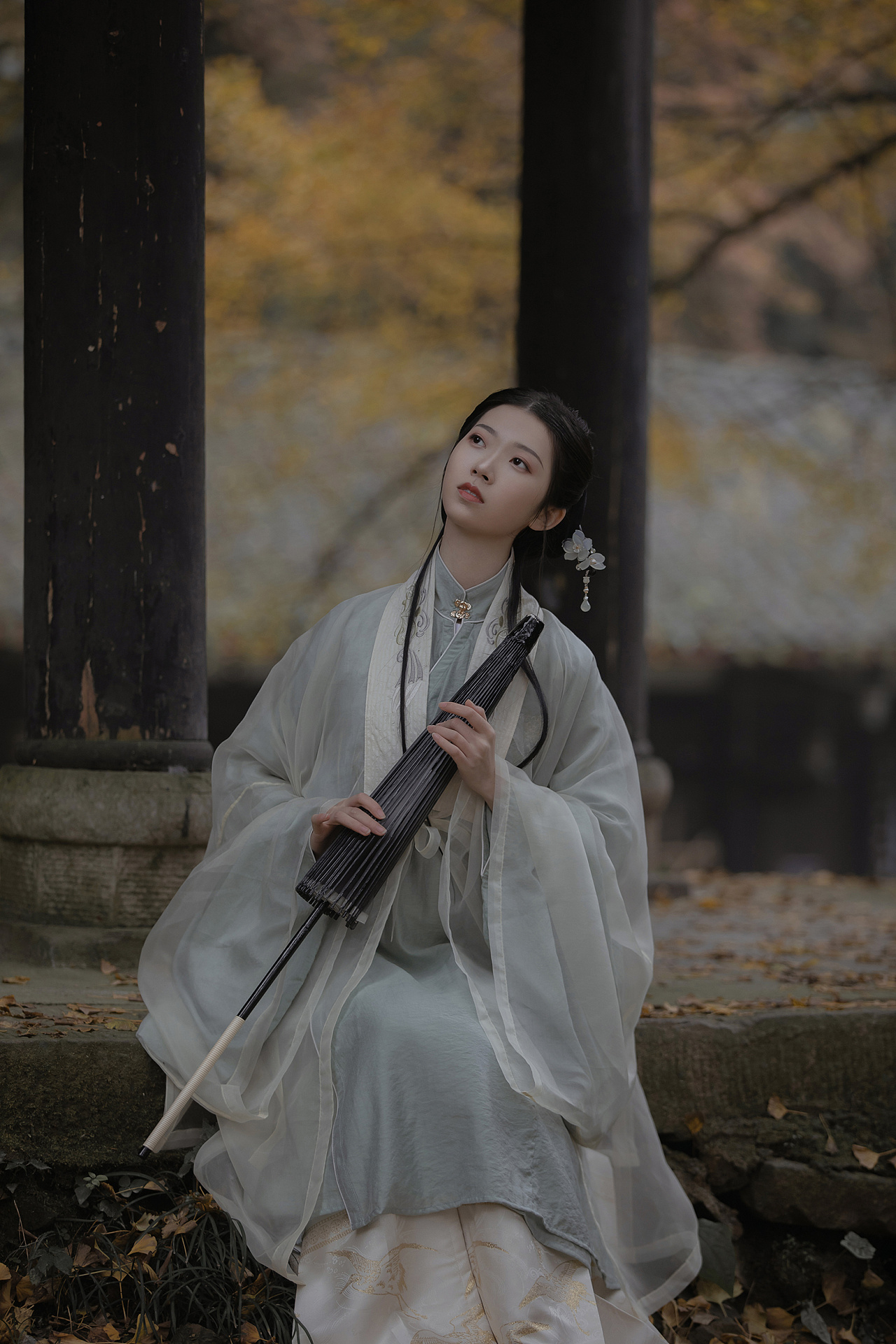 端庄大方的古风美女户外气质飘然唯美古风摄影