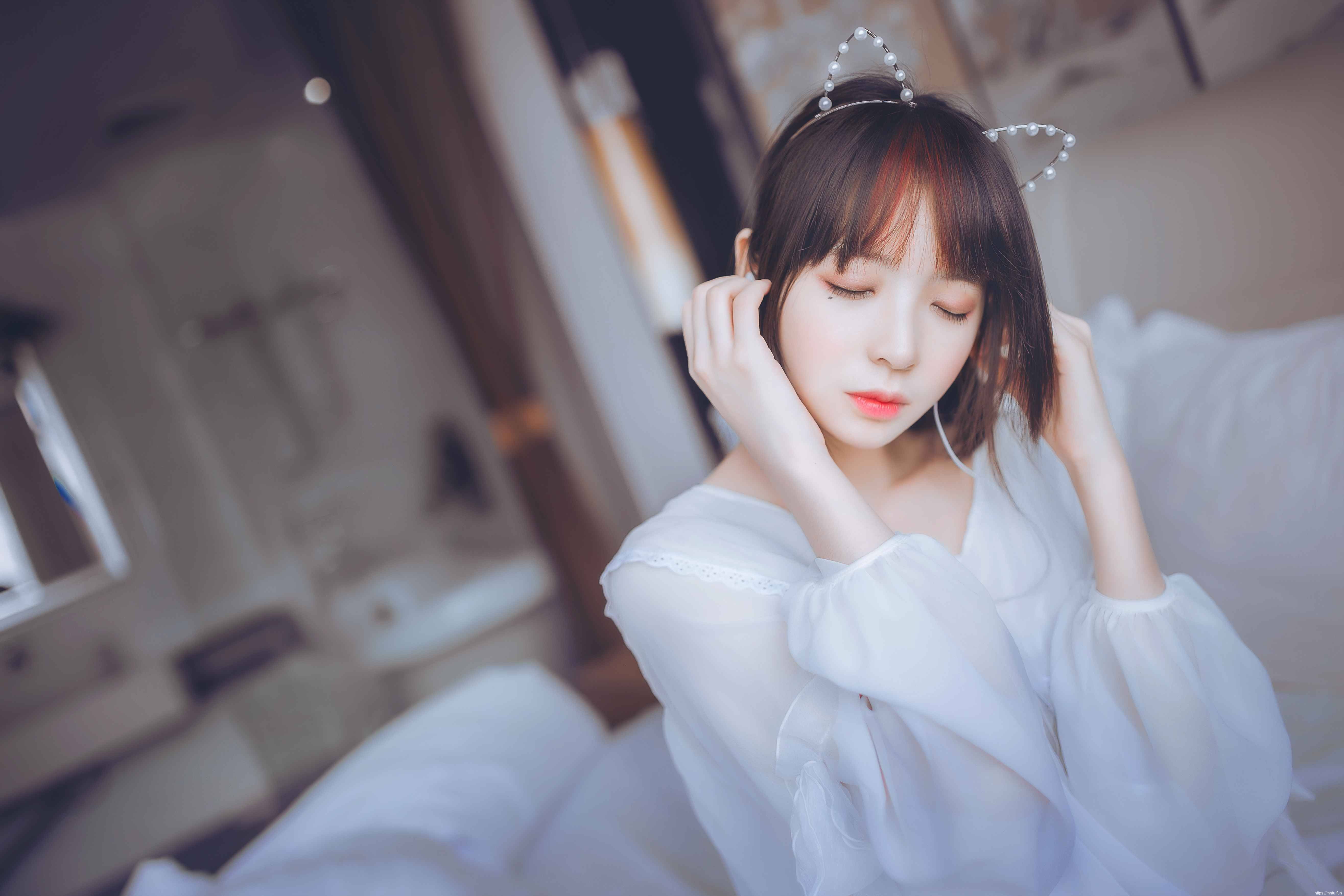 疯猫ss - 白色睡衣