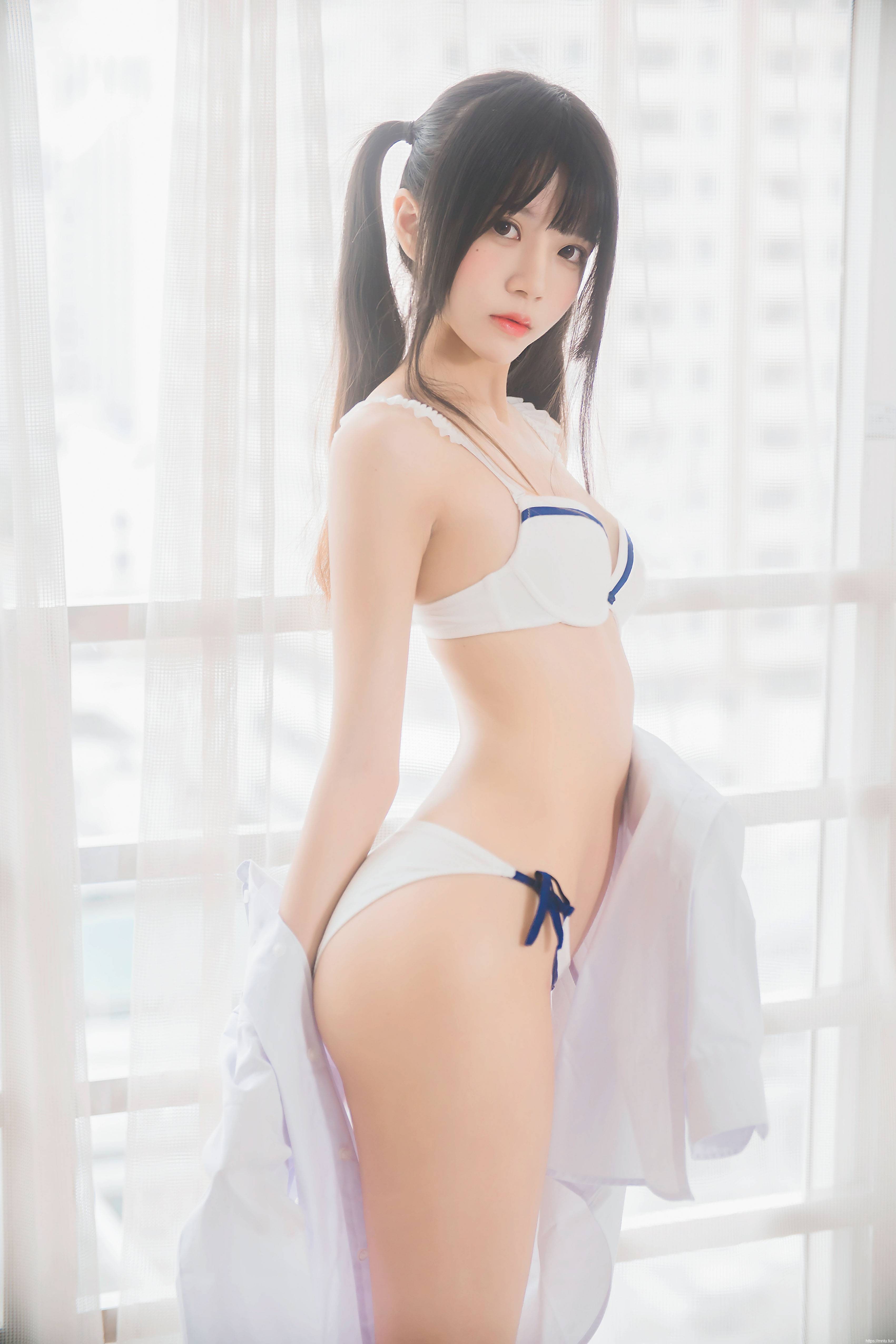 桜桃未熟-白衬衫双马尾（桜桃喵