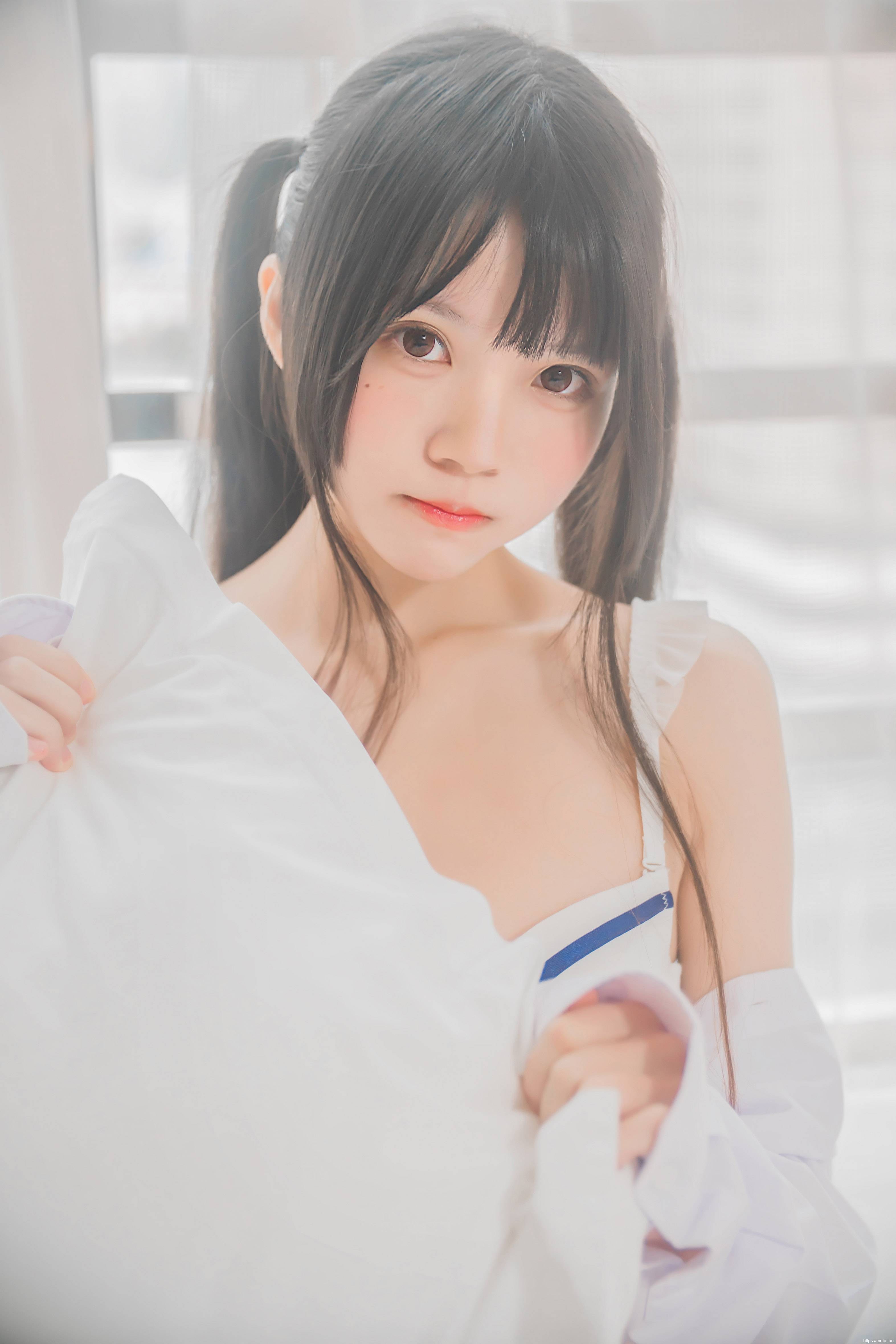 桜桃未熟-白衬衫双马尾（桜桃喵