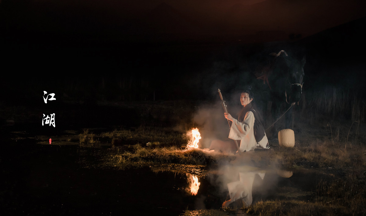 古风仗剑走天涯的古装侠女英姿飒爽霸气写真摄影