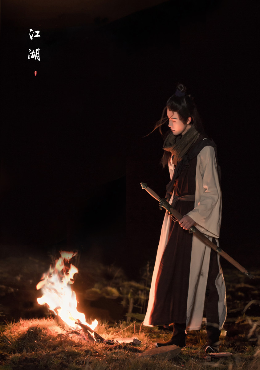 古风仗剑走天涯的古装侠女英姿飒爽霸气写真摄影