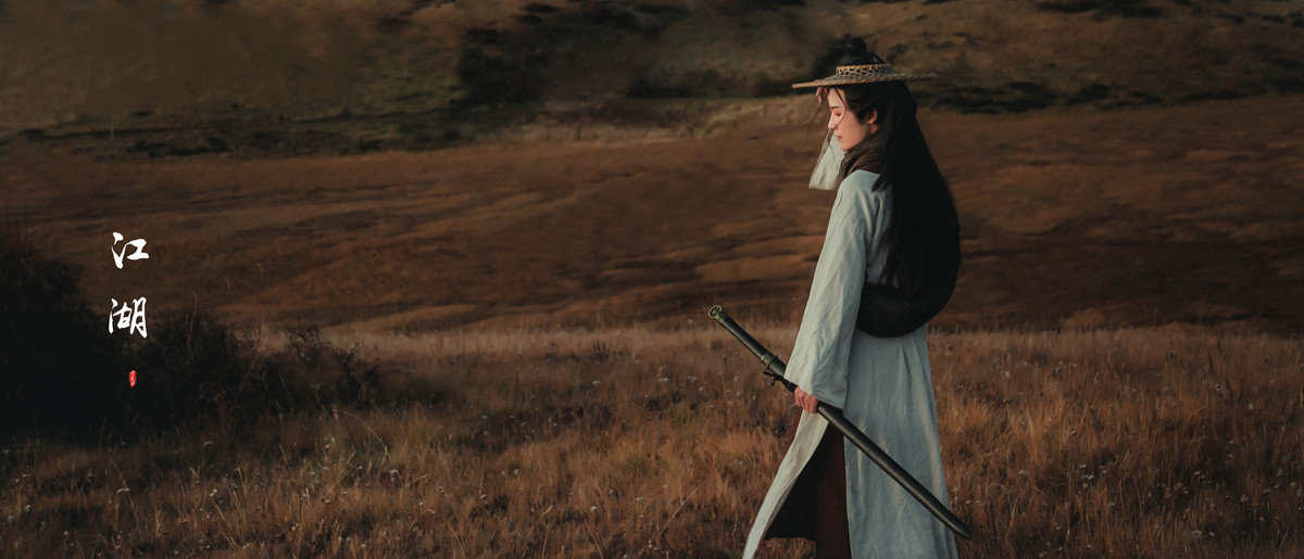 古风仗剑走天涯的古装侠女英姿飒爽霸气写真摄影