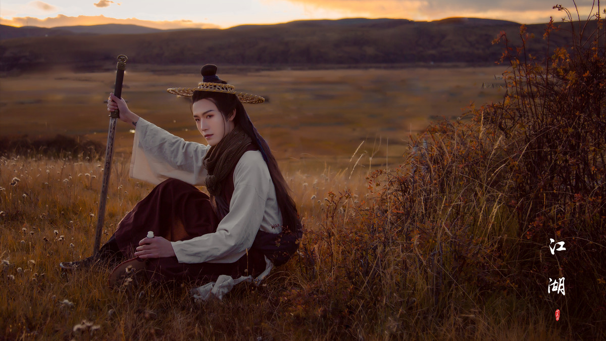 古风仗剑走天涯的古装侠女英姿飒爽霸气写真摄影