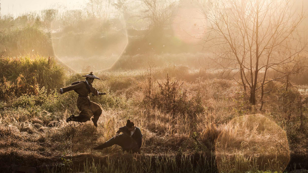 冷艳霸气的古装侠女森系唯美古装摄影图片