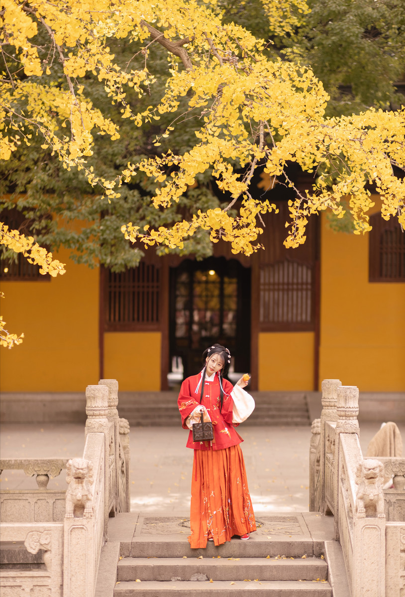 古装汉服美女温婉可人唯美古风摄影