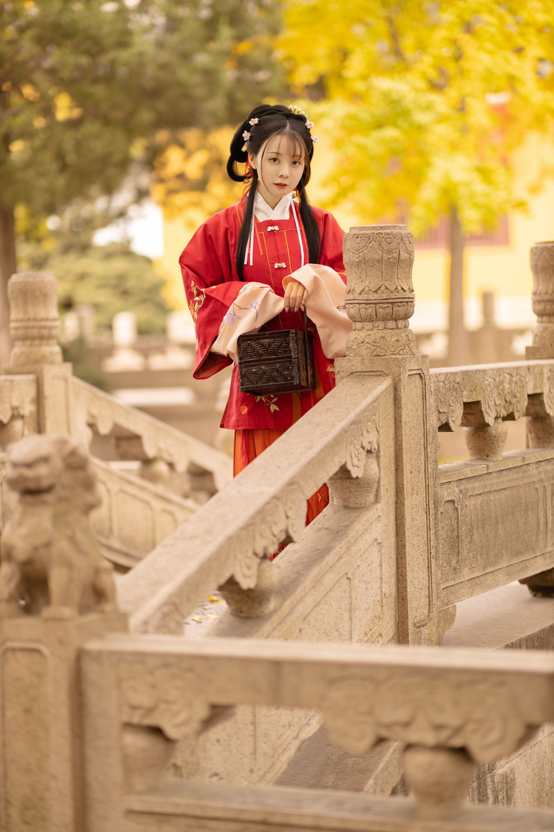 古装汉服美女温婉可人唯美古风摄影