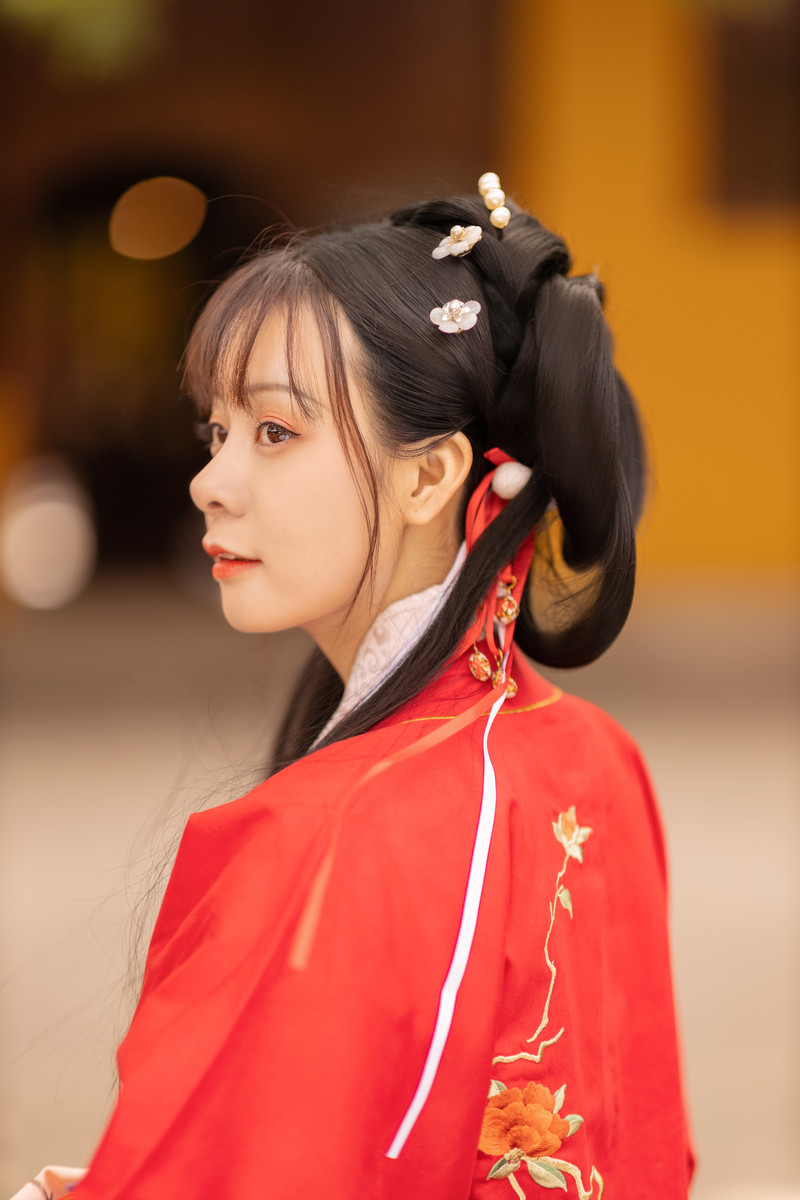 古装汉服美女温婉可人唯美古风摄影