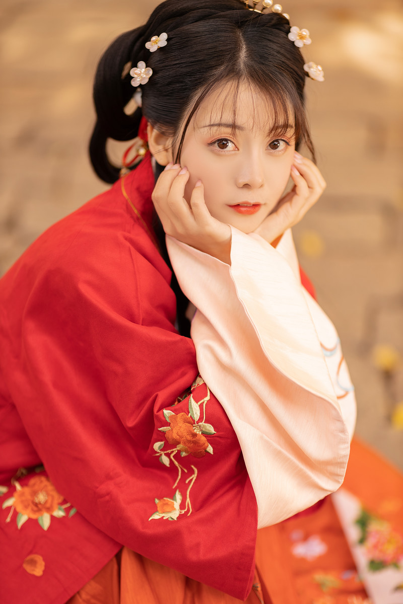 古装汉服美女温婉可人唯美古风摄影