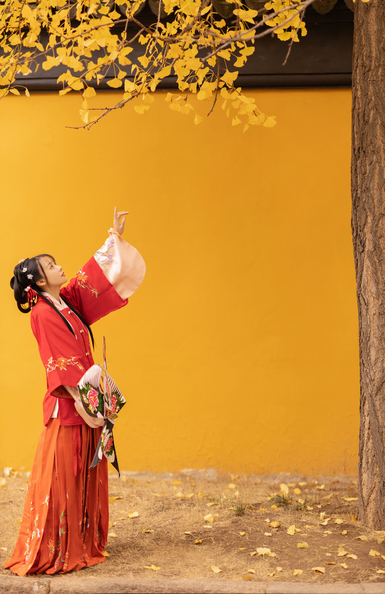 古装汉服美女温婉可人唯美古风摄影