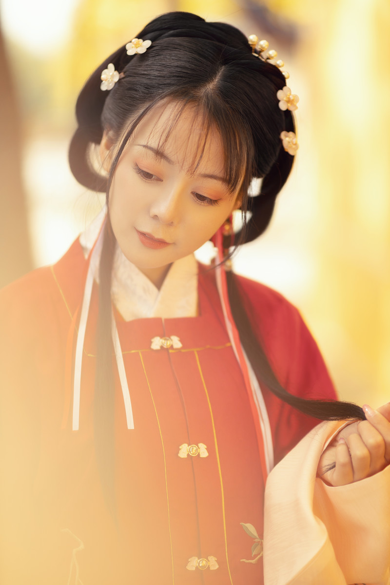 古装汉服美女温婉可人唯美古风摄影