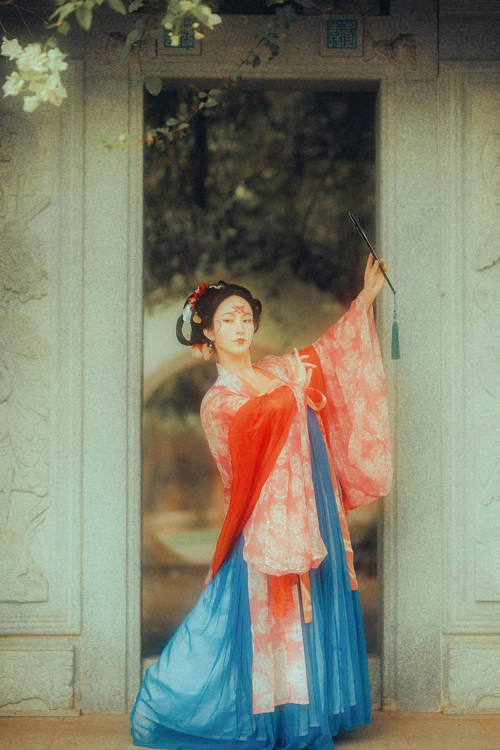 唐朝女人性格豪放大胆高清古风摄影图片