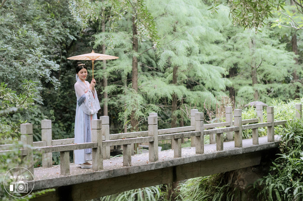 仙气飘飘的汉服小姐姐唯美古装摄影图片