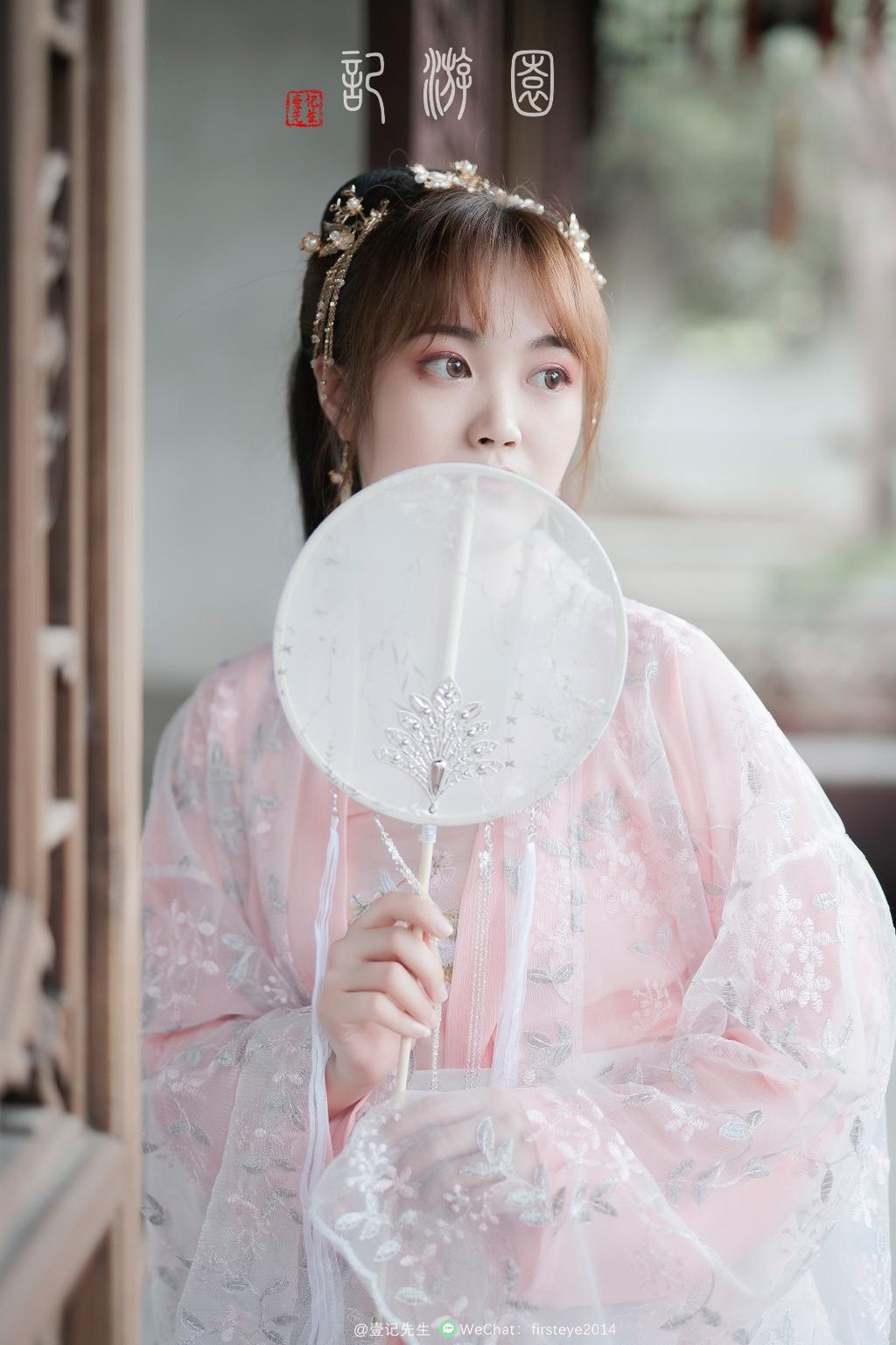 古代大家闺秀唯美汉服写真图片