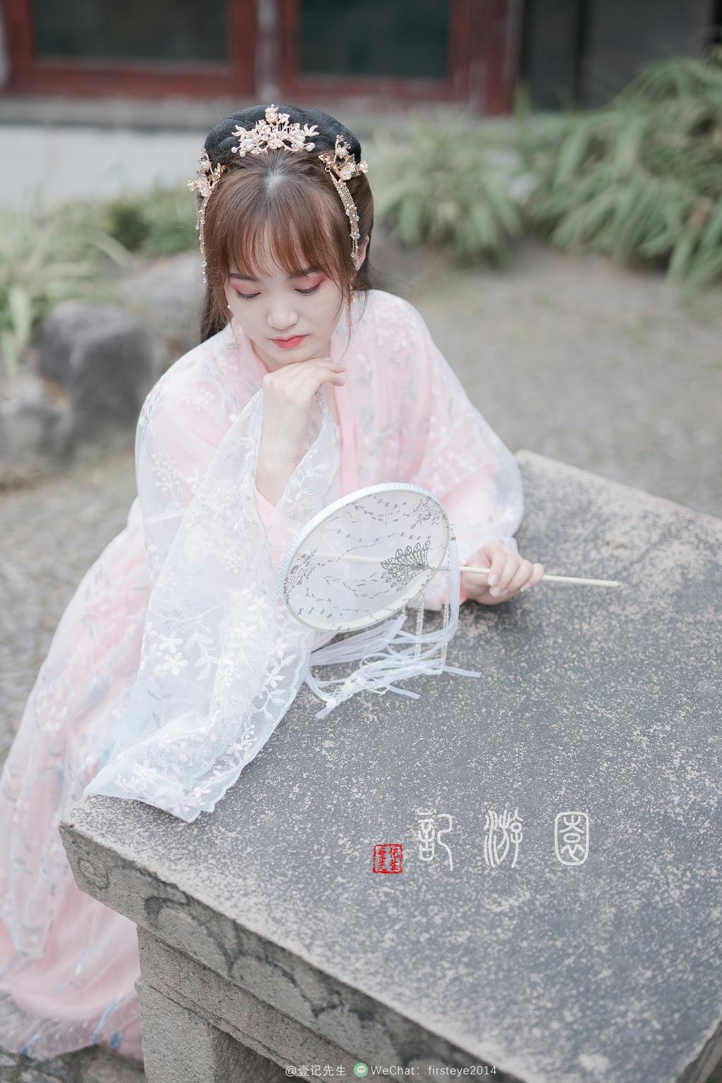 古代大家闺秀唯美汉服写真图片