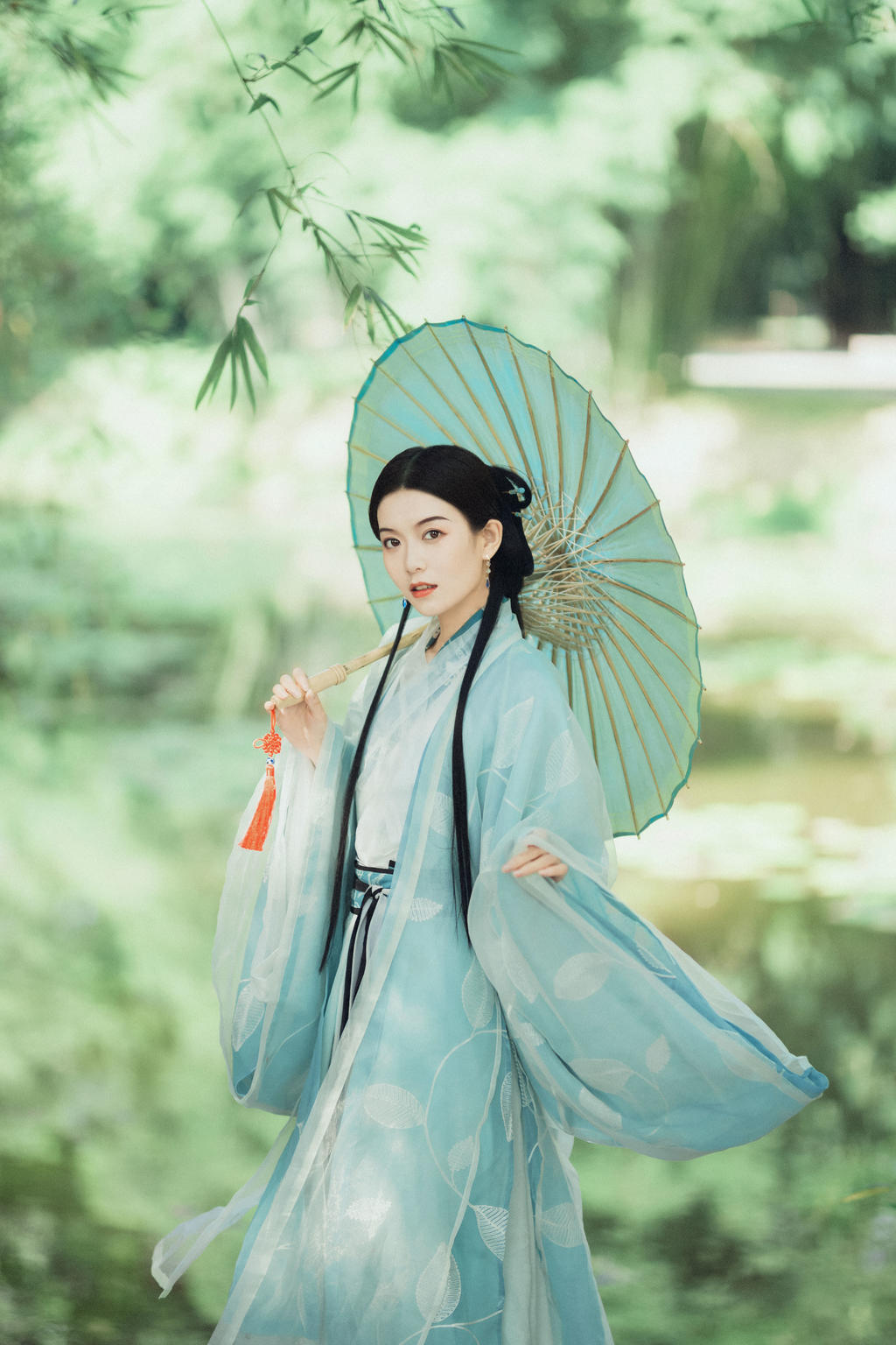 汉服美女气质纤尘不染飘逸唯美写真