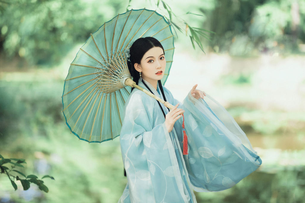 汉服美女气质纤尘不染飘逸唯美写真