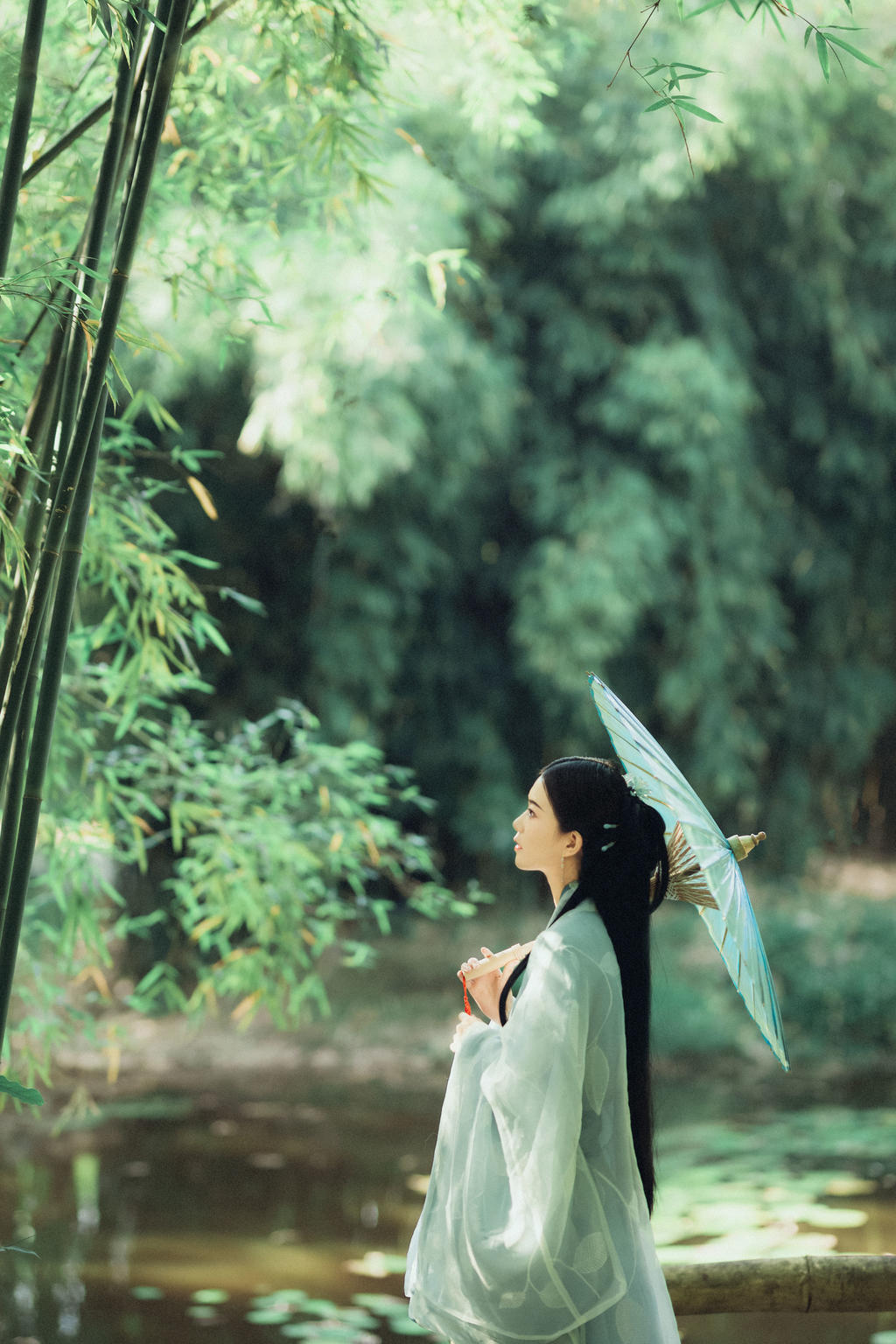 汉服美女气质纤尘不染飘逸唯美写真