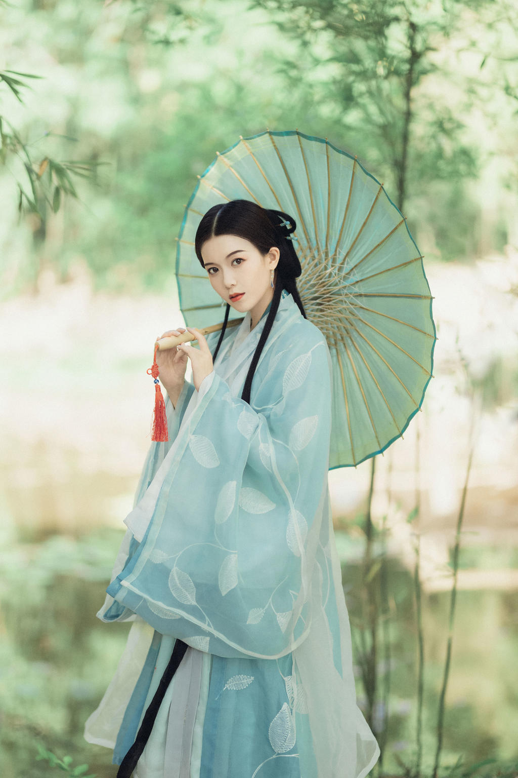 汉服美女气质纤尘不染飘逸唯美写真