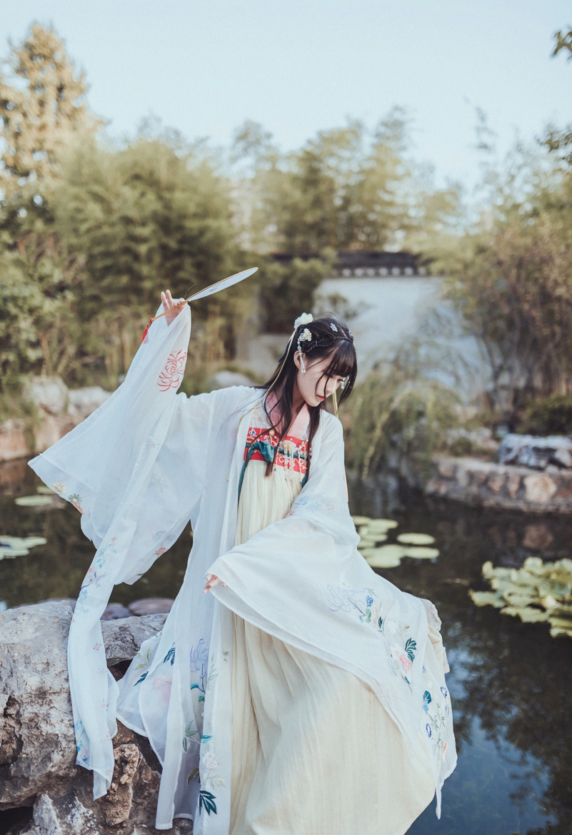 妙龄少女古装汉服唯美图片