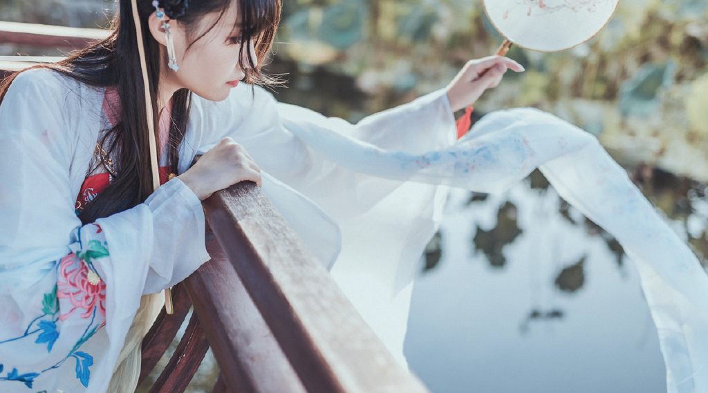 妙龄少女古装汉服唯美图片