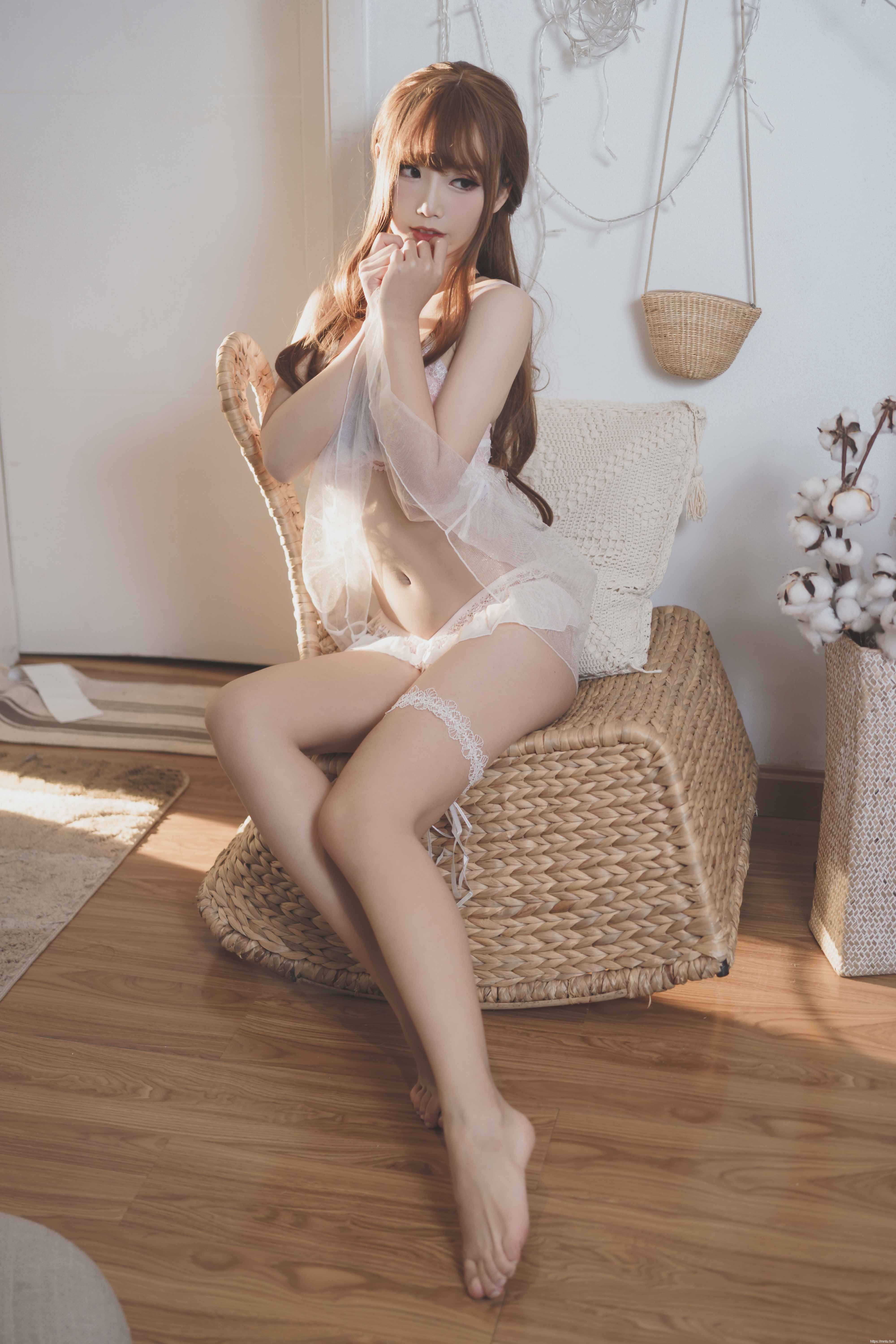 画饼仙儿-粉红内衣