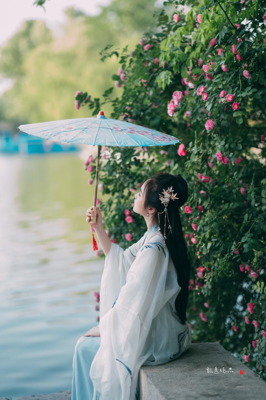 温柔似水的古装美女唯美古风摄影