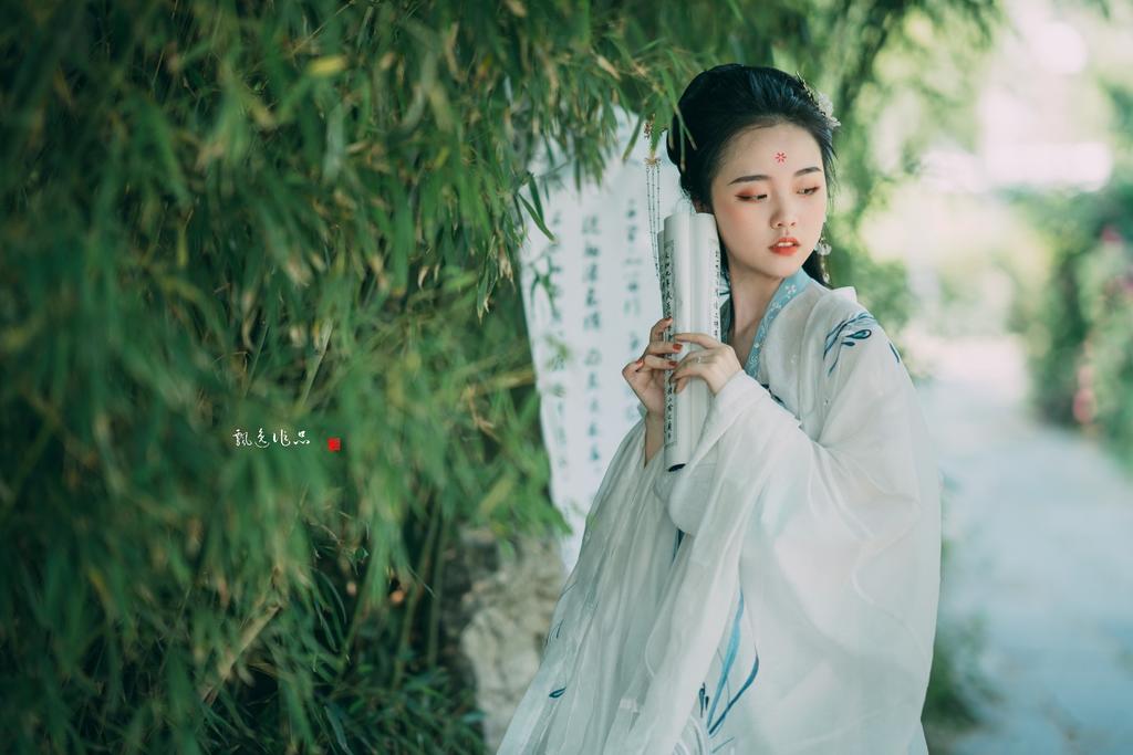 温柔似水的古装美女唯美古风摄影