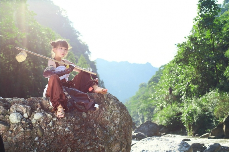性格豪放的古装侠女性感古风图片