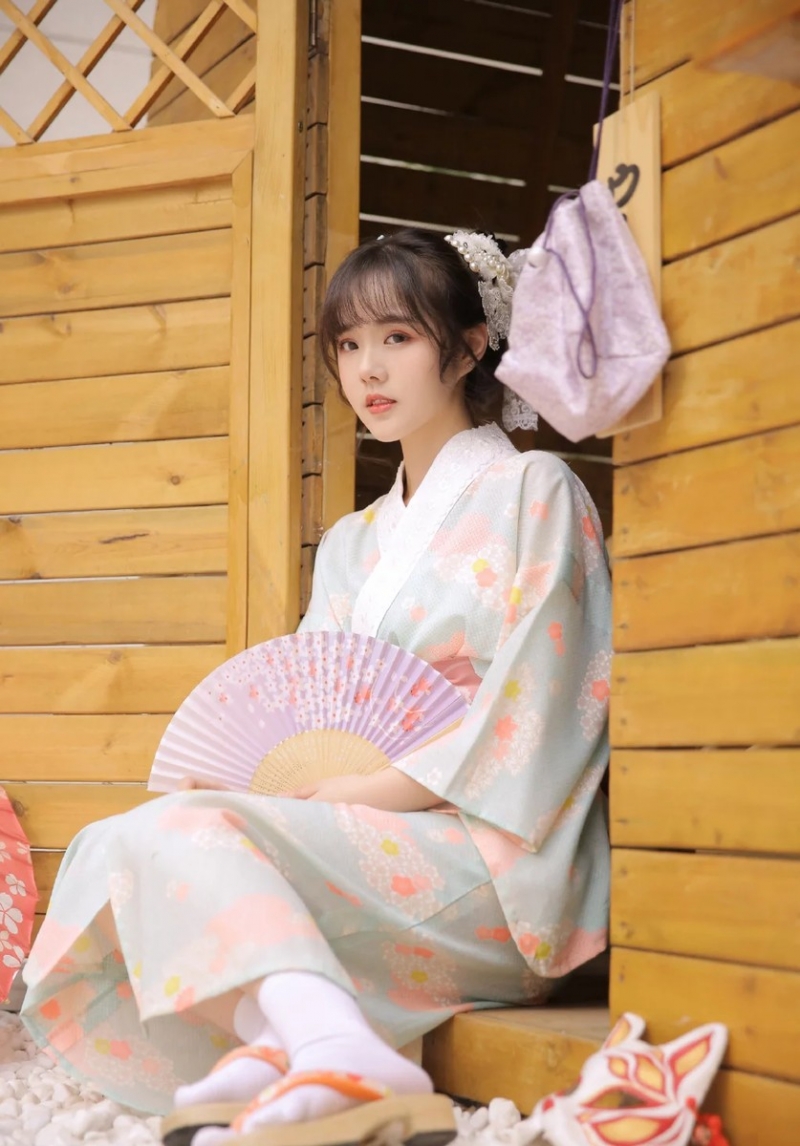 和服美女温柔善良娇软美女图片