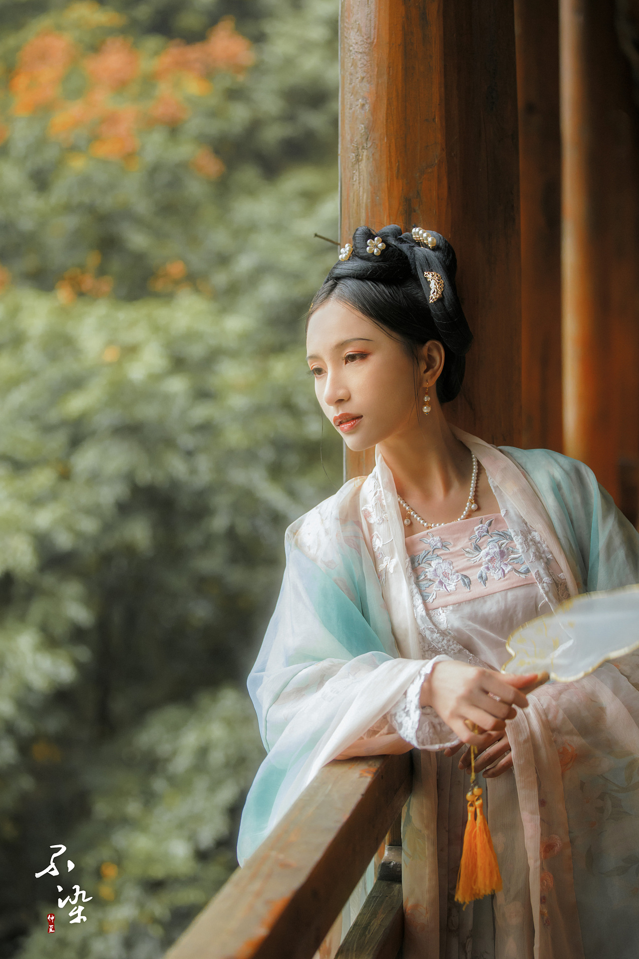 古装汉服美女气质淡雅端庄私拍