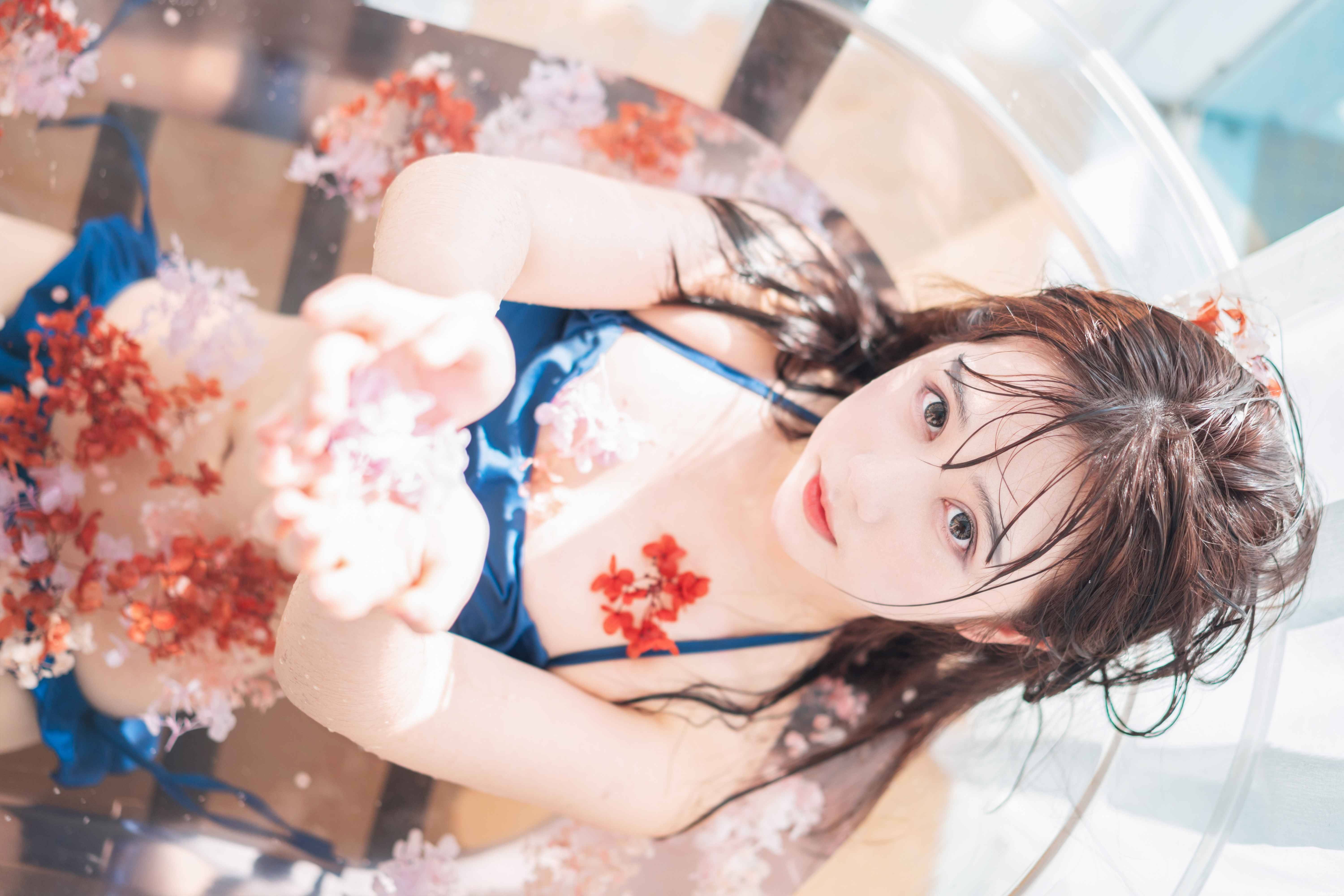 镜酱 - 私奔之泳衣