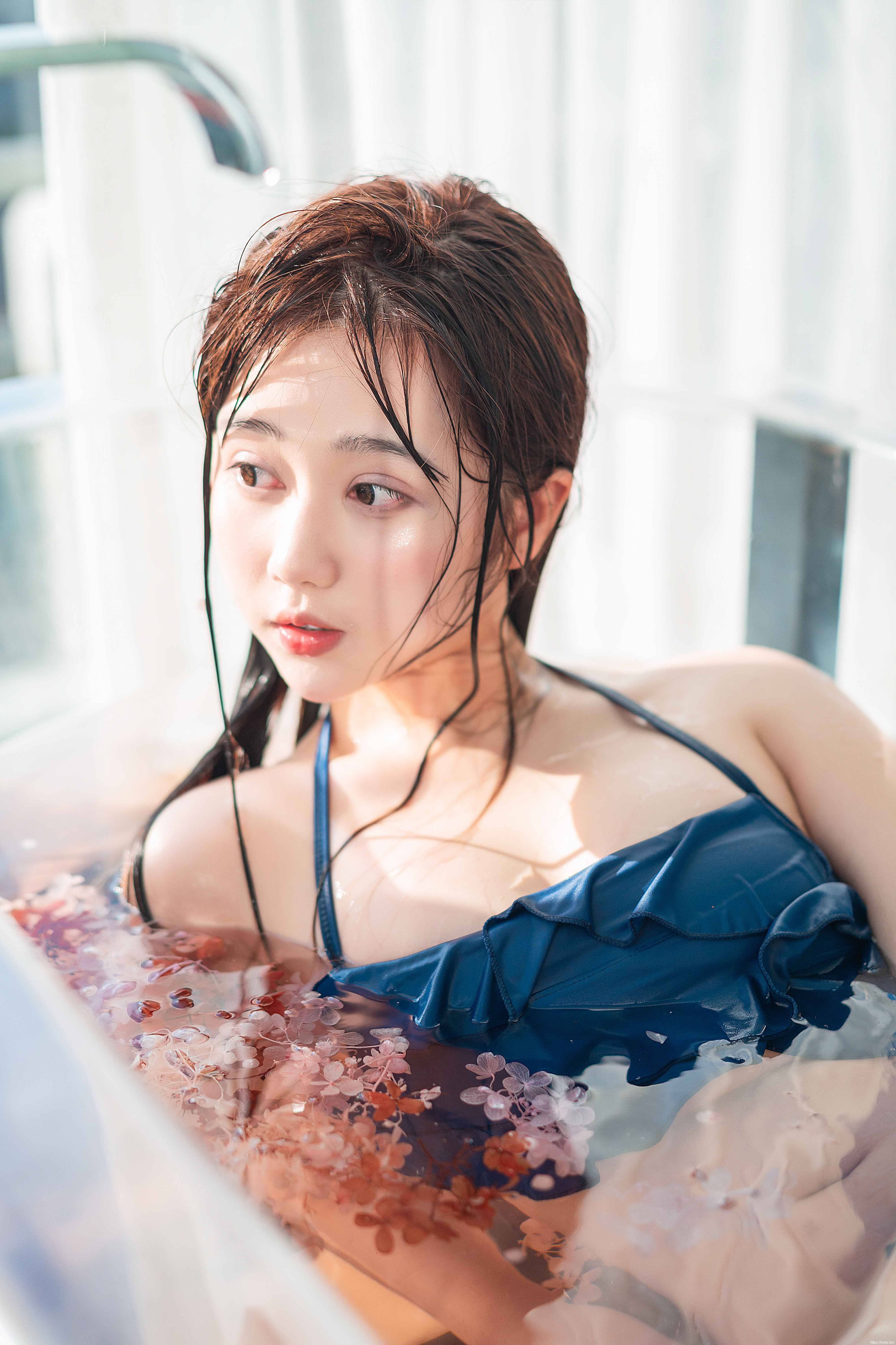 镜酱 - 私奔之泳衣