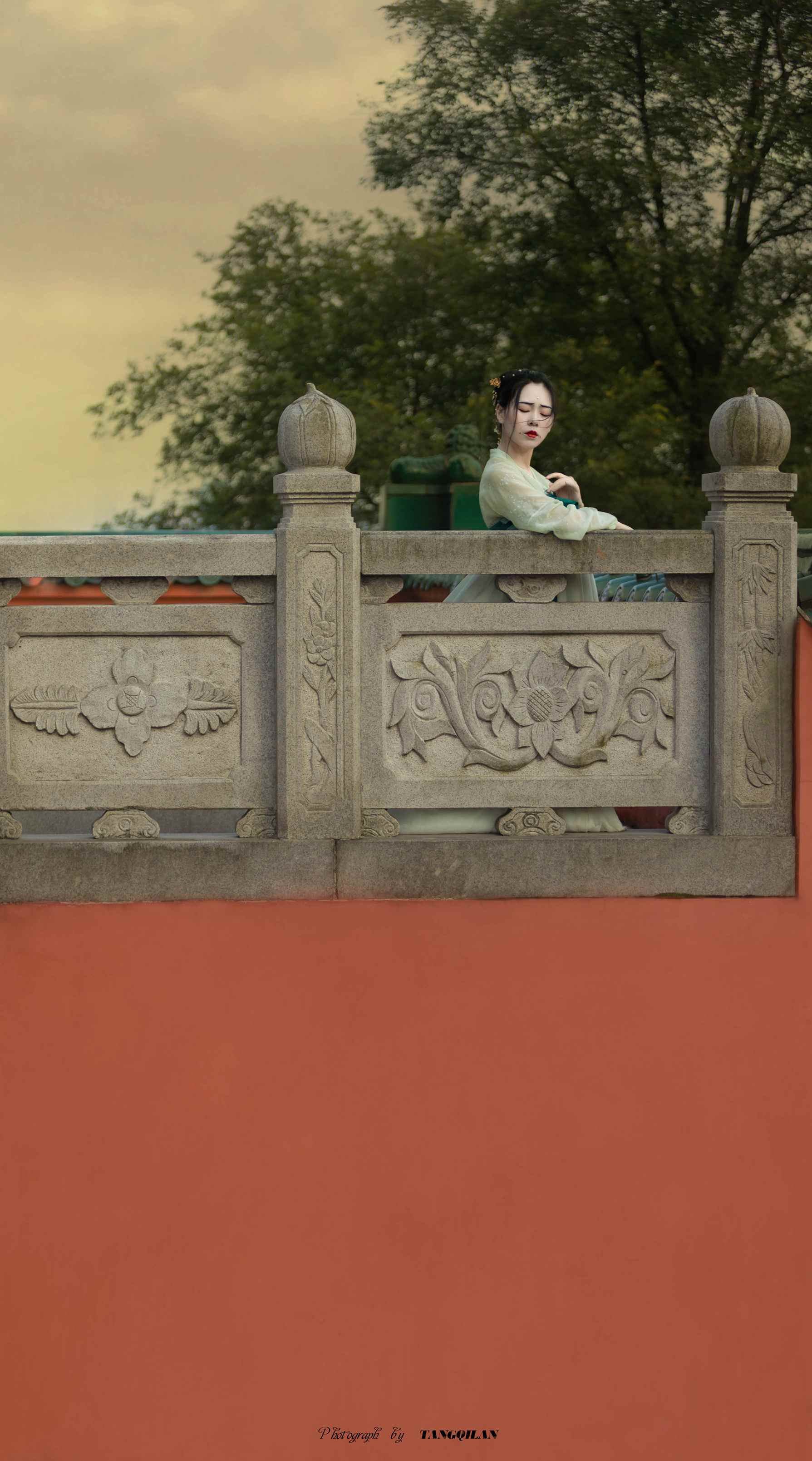 气质飘逸的汉服美女唯美古风摄影