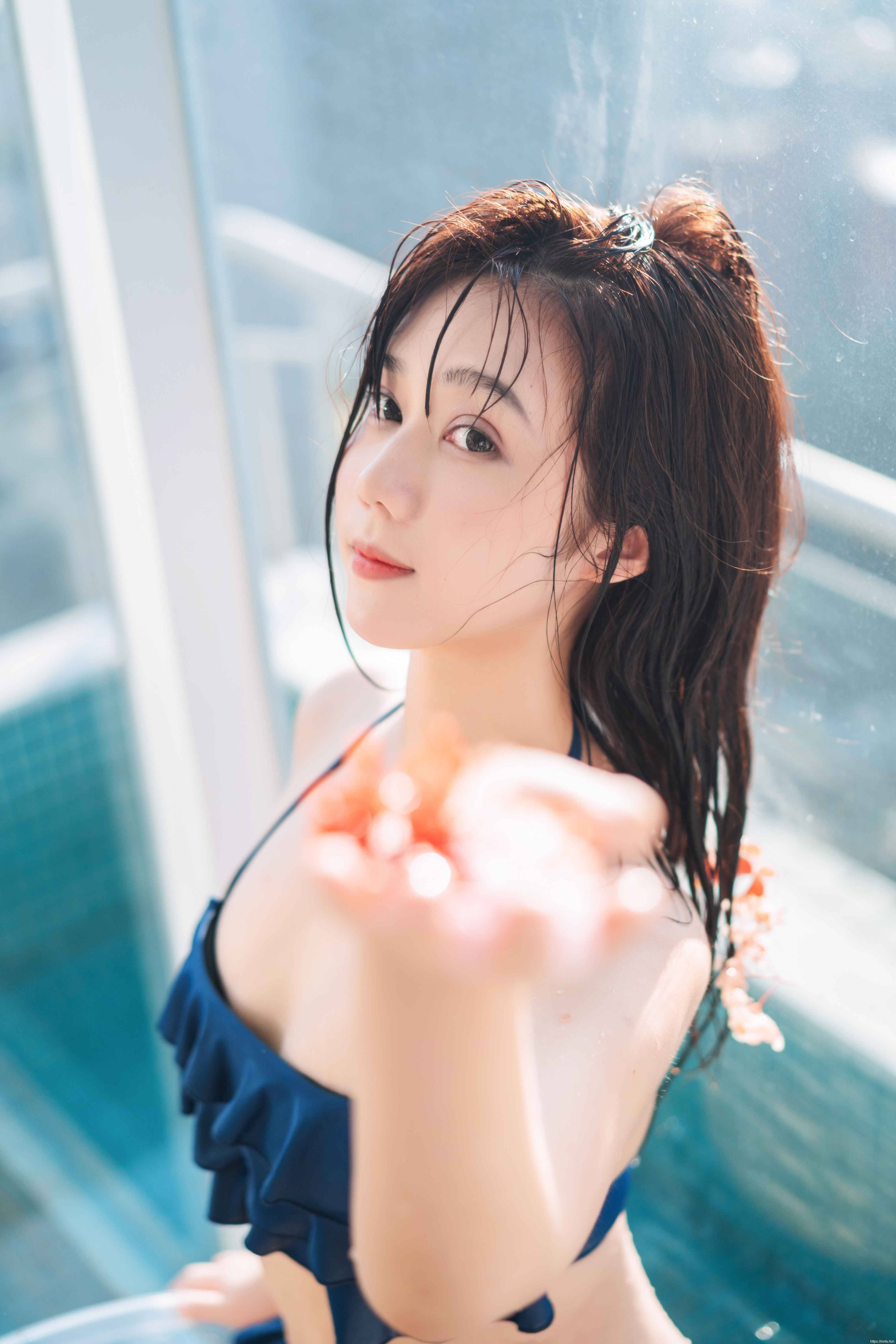 镜酱 - 私奔之泳衣