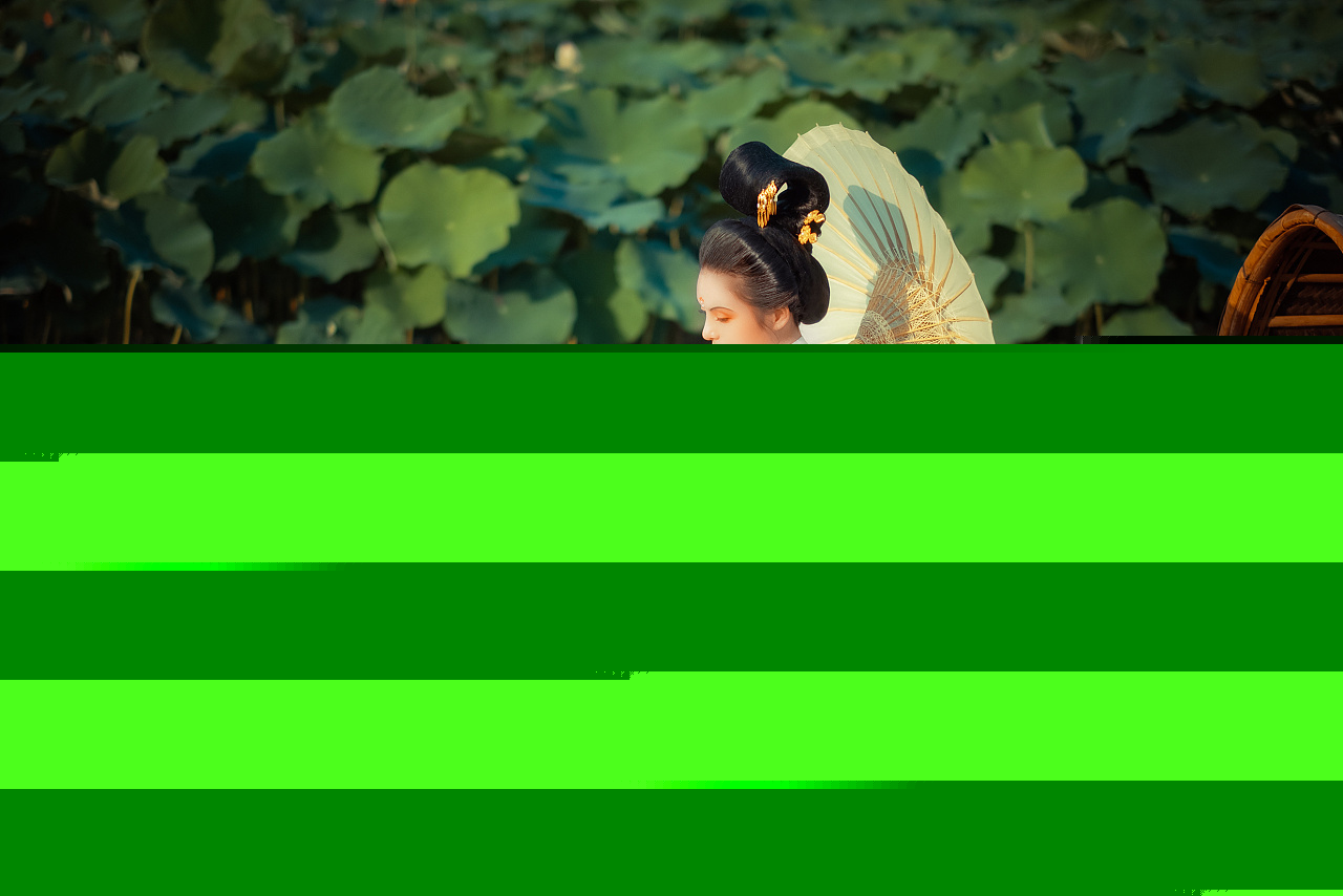 古装美女夏日采莲唯美古风摄影图片