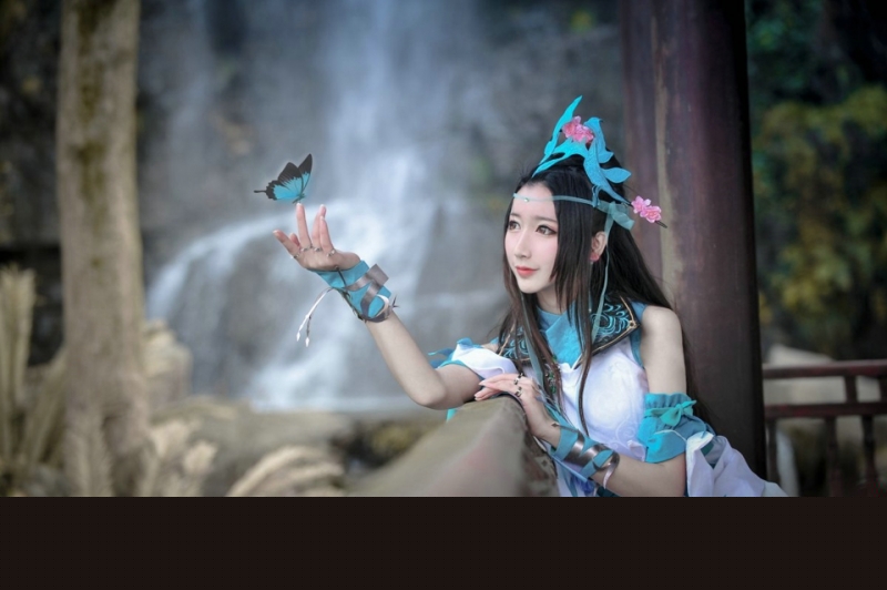 网络美女彩衣飘飘唯美气质古风摄影图片