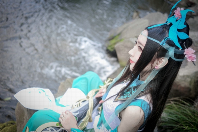 网络美女彩衣飘飘唯美气质古风摄影图片