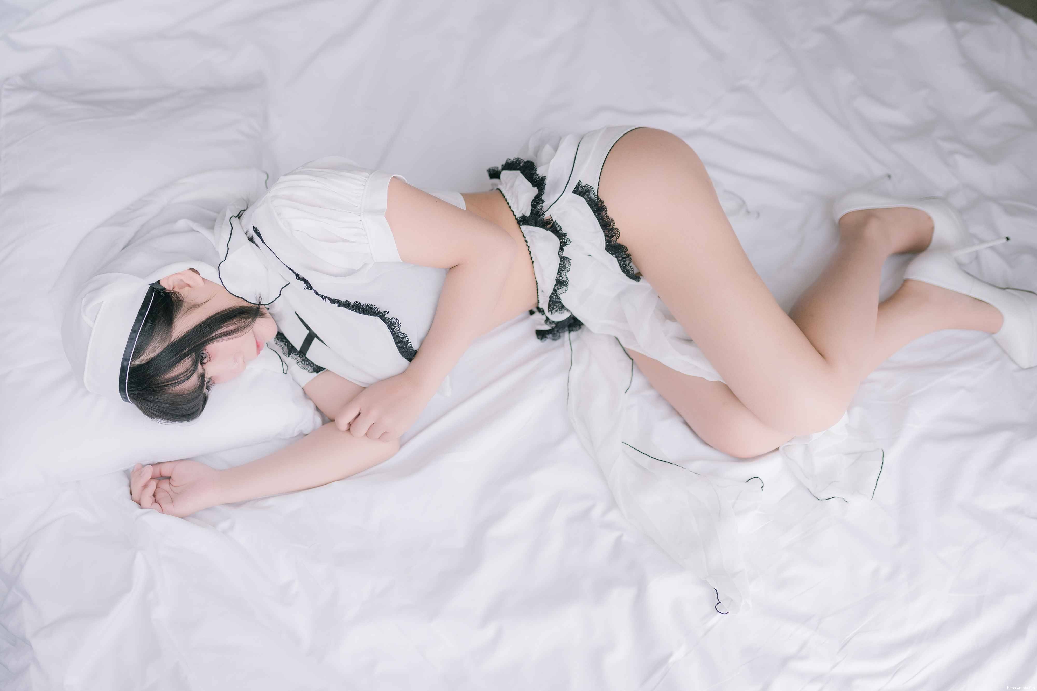 抱走莫子aa 纯白修女