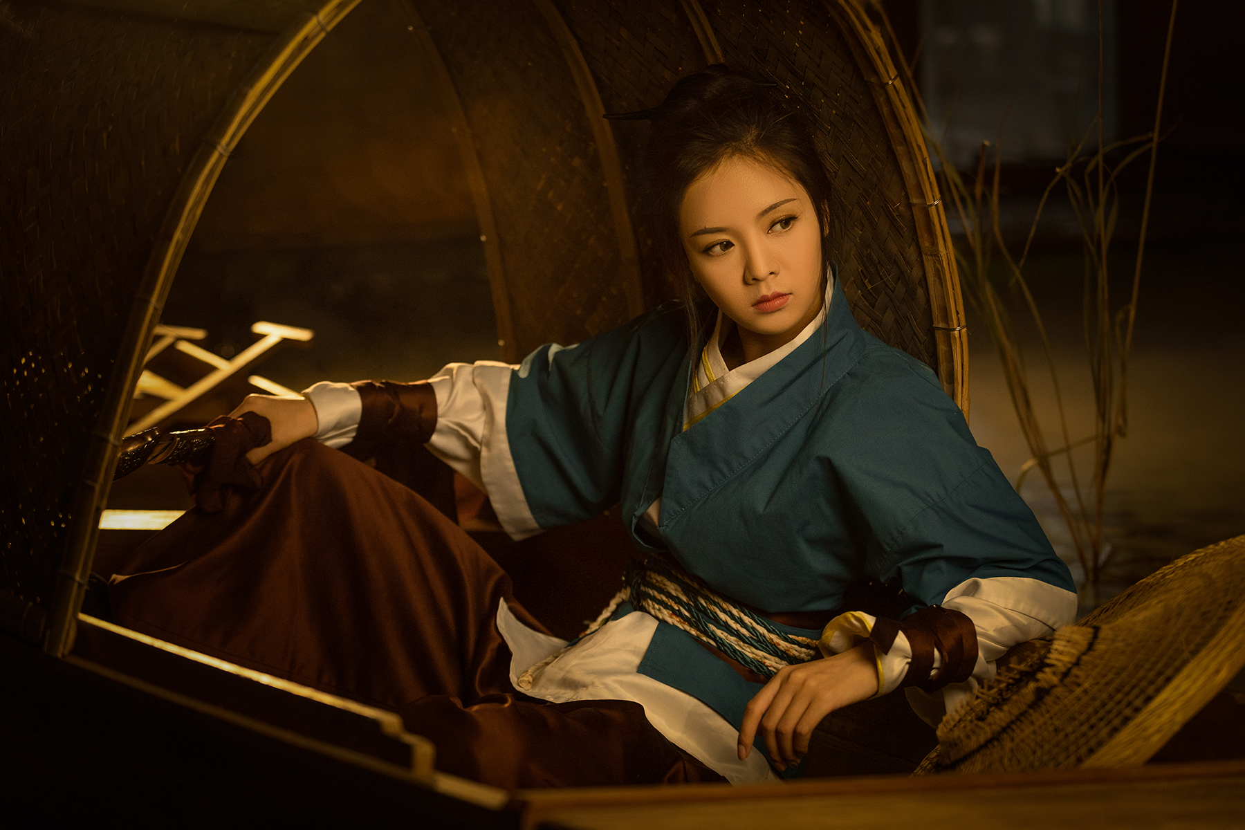 英姿飒爽的古装侠女养眼古风摄影