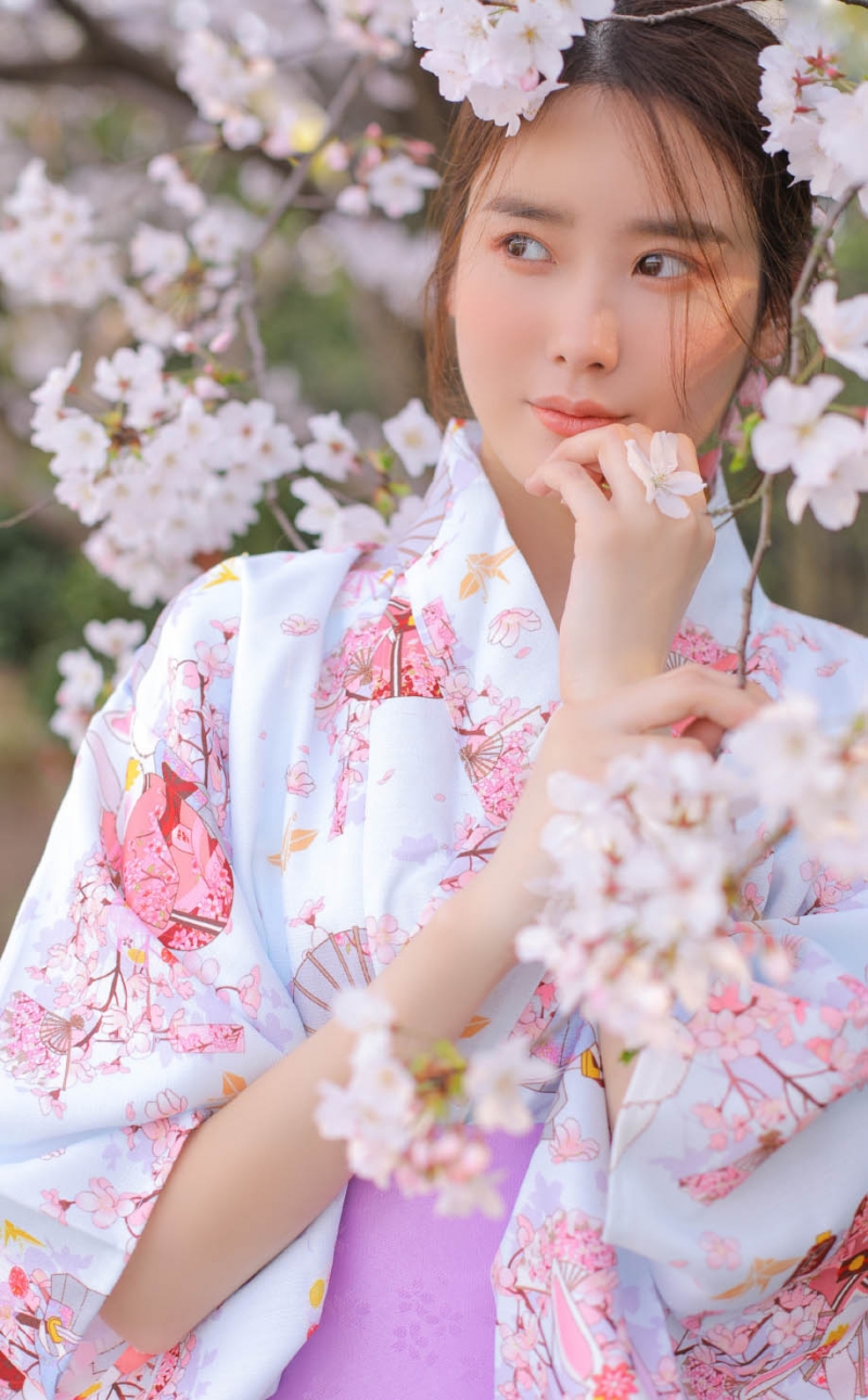 清纯和服美女粉嫩迷人写真摄影